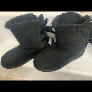 Boots Ugg size 7 Black good condition